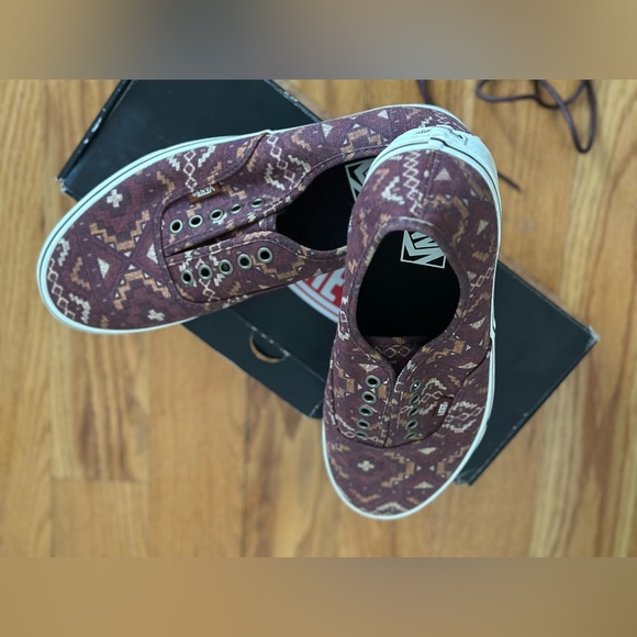 NWOT VANS AUTHENTIC (TRIBE RUG) RED CLAY MENS SIZE 10 - Picture 2 of 10
